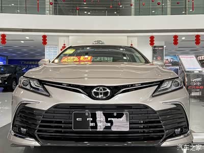 2021款全新凯美瑞2.0豪华版实拍