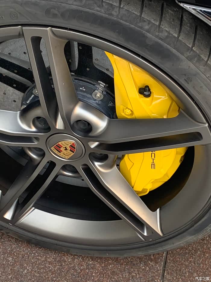 保时捷黄色卡钳是用的哪个黄