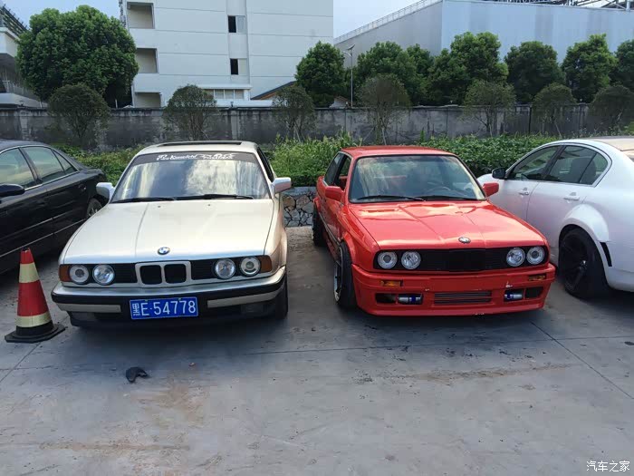 没错,就是宝马e30