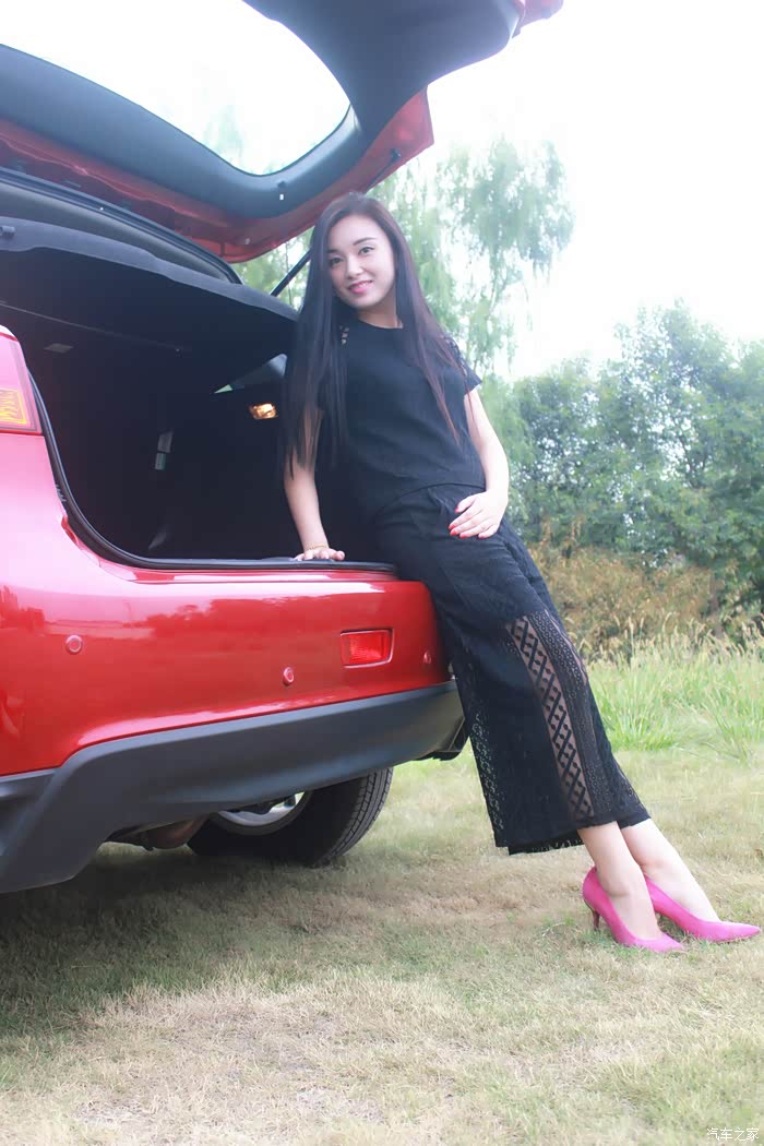 新人首帖第一辑漂亮媳妇来助阵香车伴美女生活真惬意