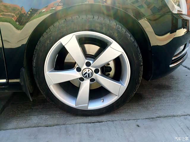15款迈腾16寸轮毂升级18寸!