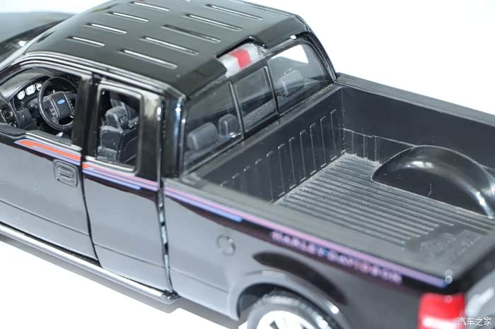 如洪水猛兽般的皮卡福特猛禽f350车模赏析