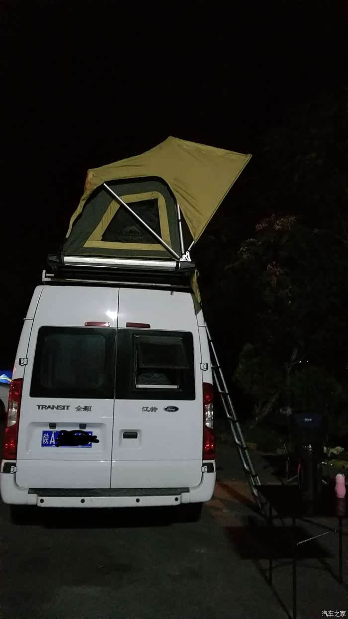 十月一日青海湖去环湖甘谷服务区休息,嘚瑟一下我的帐篷我的床车