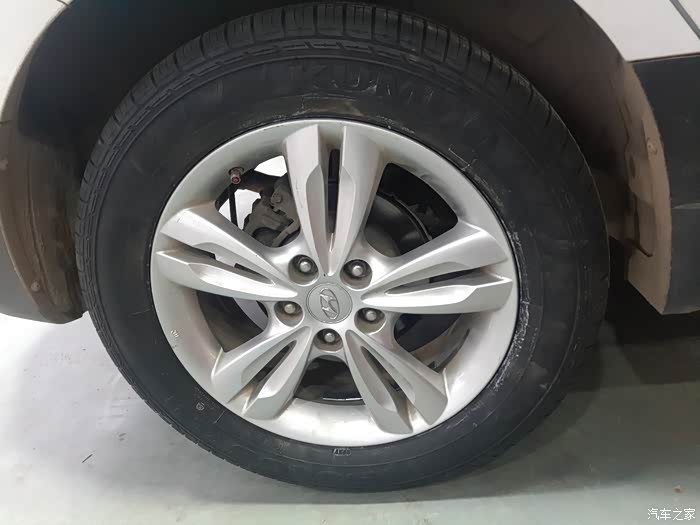【图】各位车友,分享一次换轮胎经历._北京现代ix35论坛_汽车之家论坛