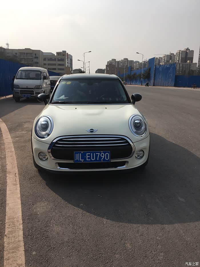 求胡椒白车主秀秀自己的mini