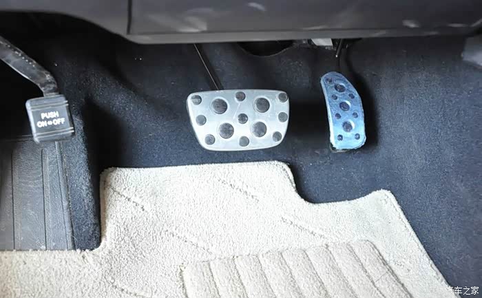 脚刹,还得习惯一阵