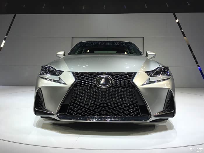 【图】新款is 北京车展实拍_雷克萨斯is论坛_汽车之家论坛