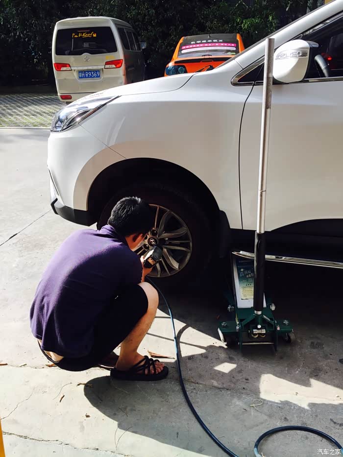 【图】换米胖子轮胎_北京现代ix35论坛_汽车之家论坛