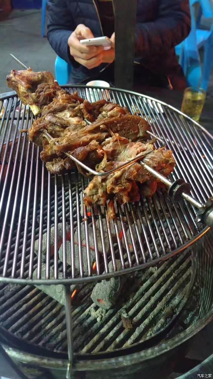 你们都去成都的街头走一走了,那我只能去重庆