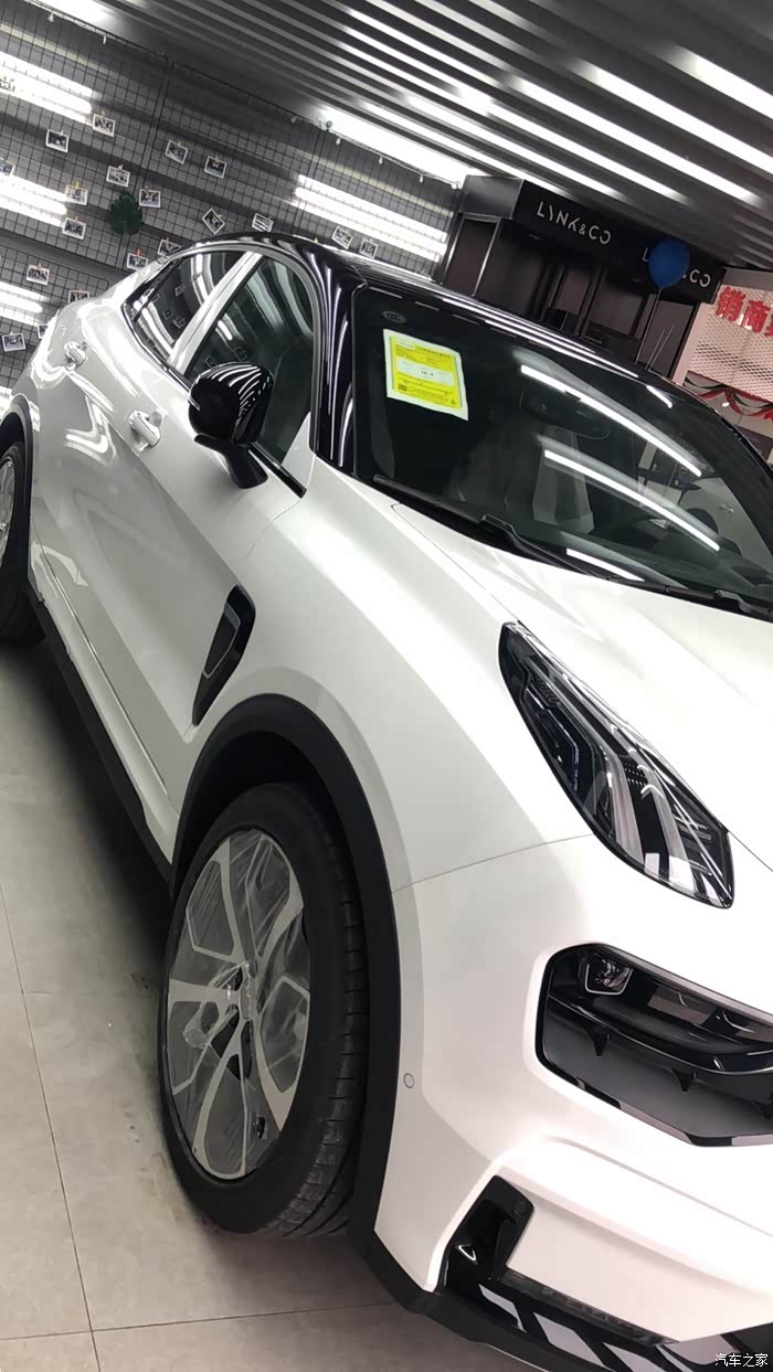 领克05halo白色今天已提车