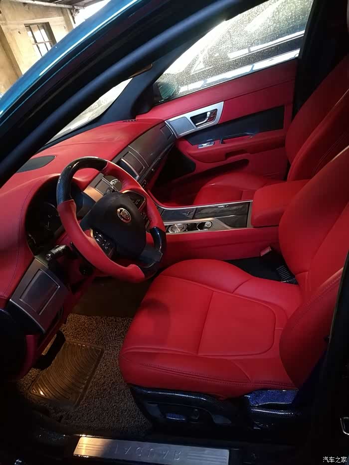 内饰全改,宾利红真皮,黑红麂皮绒搭配,骚气十足_捷豹xf/xfl论坛_汽车