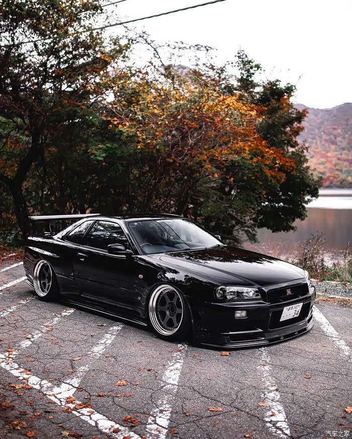 战神gtr r34,战斗气息浓郁