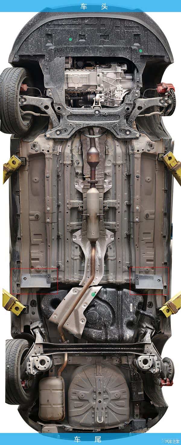 请问底盘装甲怎么看