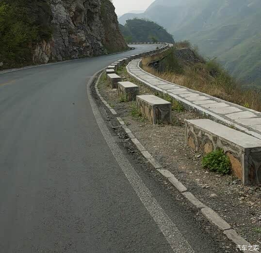 遇到连续陡坡绝对不可以做这件事!