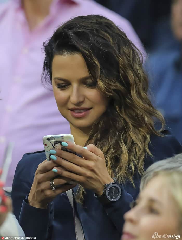 欧洲杯太太团巡礼之莱万多夫斯基妻子安娜斯塔丘斯卡