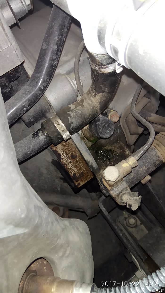 小循环软管漏液什么情况