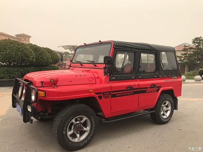北京212红色吉普车2017最新款