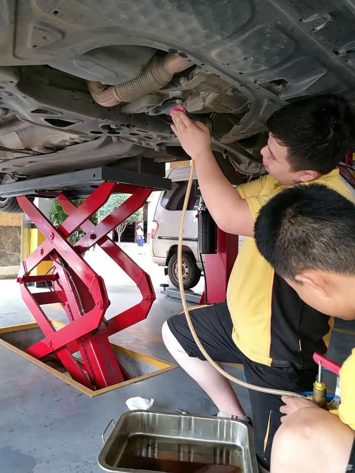 新速腾1.4t dsg变速箱更换齿轮油