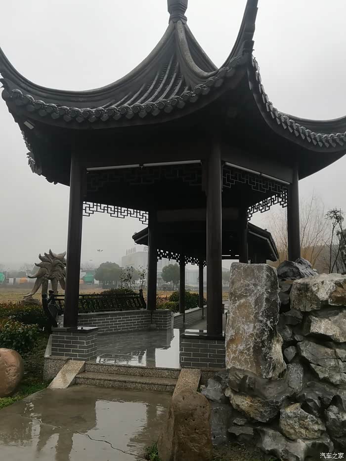 雨中漫步天华生态园