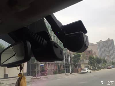 最新款夜视系统 行车记录仪测试中(保千里)整合原车中控大屏