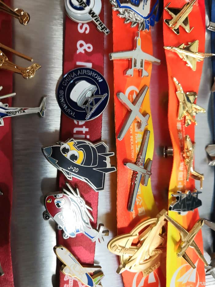 扒一扒航展徽章