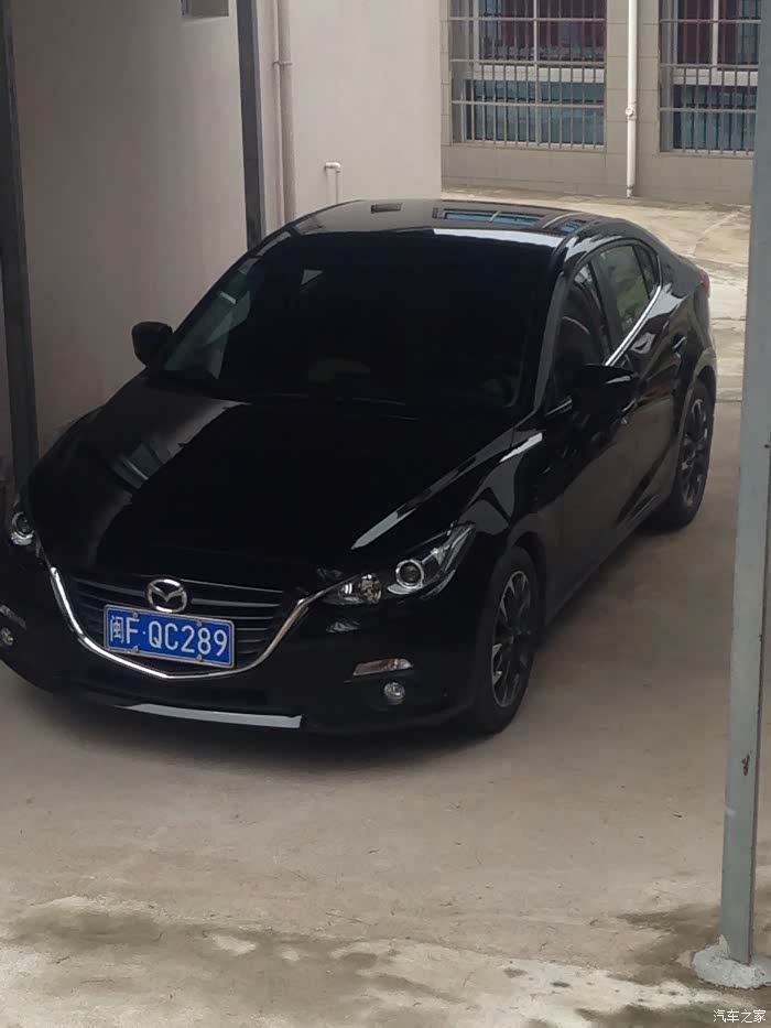 黑色昂克赛拉好看吗