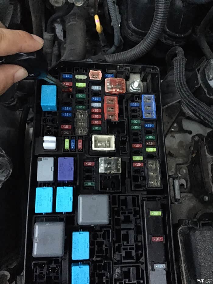 【图】中东霸道27的中控保险丝是那个?_普拉多论坛_汽车之家论坛