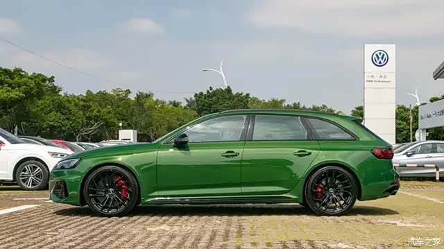 瓦罐迷做梦都想来一台绿色奥迪rs4别把它错当a4