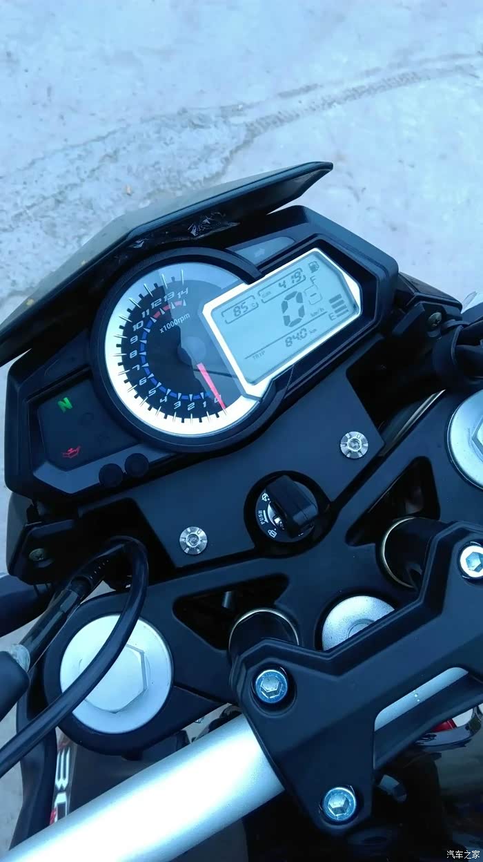 国庆提车,梦了一年得偿所愿.小黄龙300