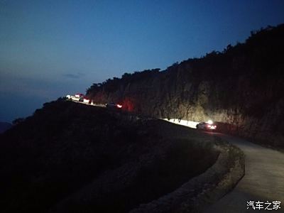 夜行山路