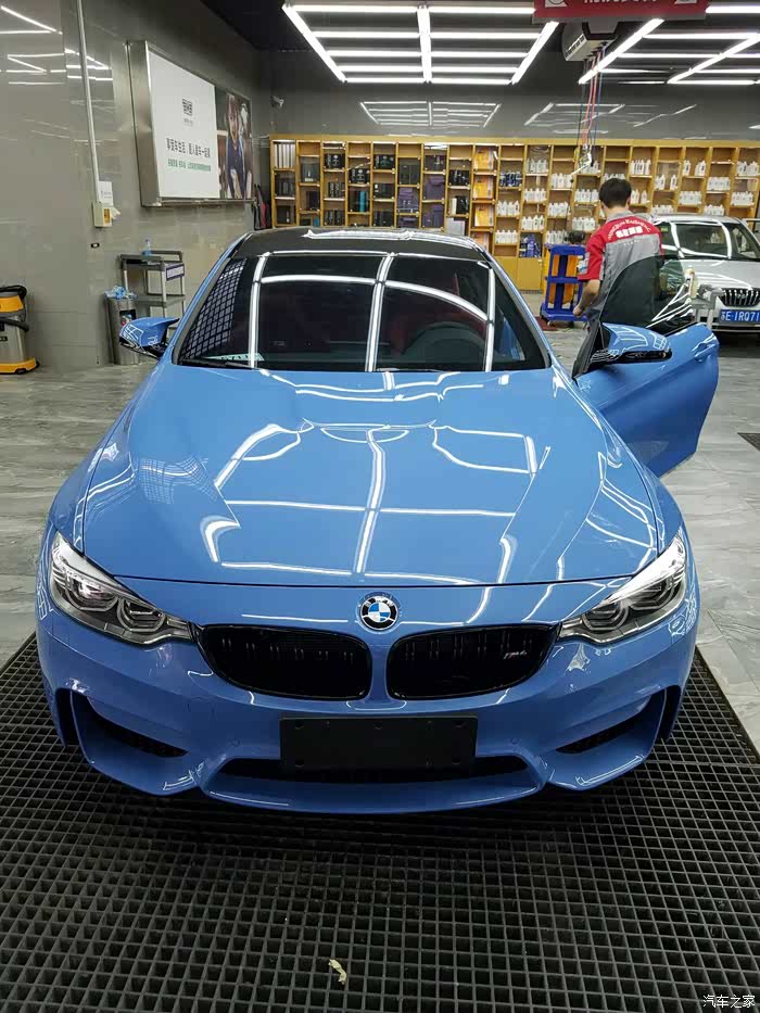 天意宝马f82m4竞技套件阿布扎比蓝作业