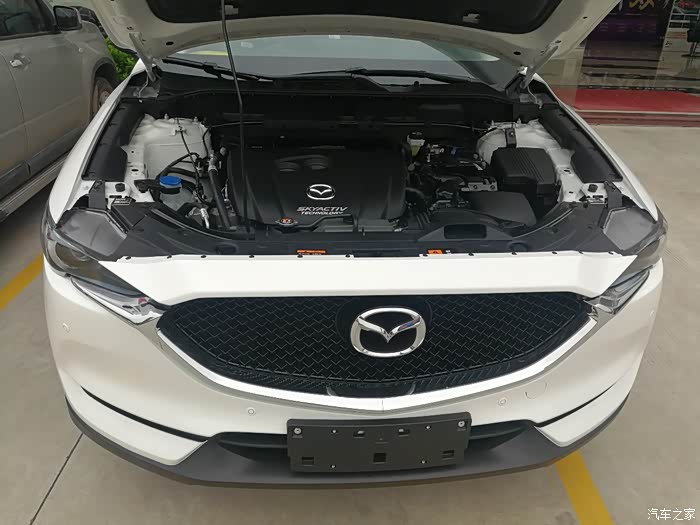 色智尚版,今天验车发现发动机声音像拖拉机,是