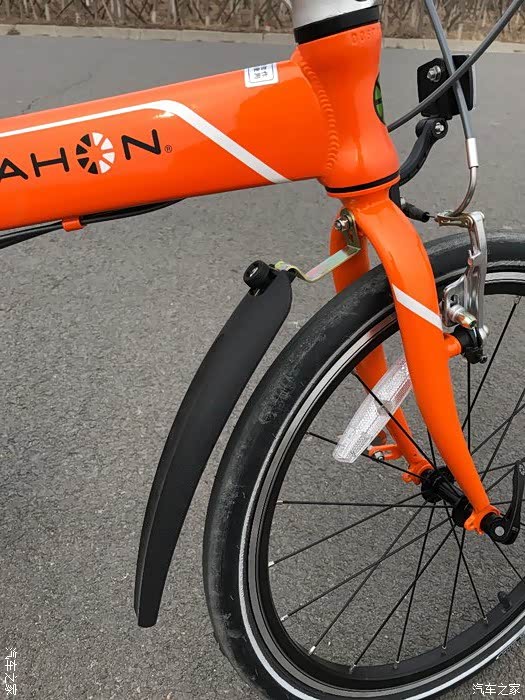 为带狗狗出去玩入手大行p8kaa082破风版