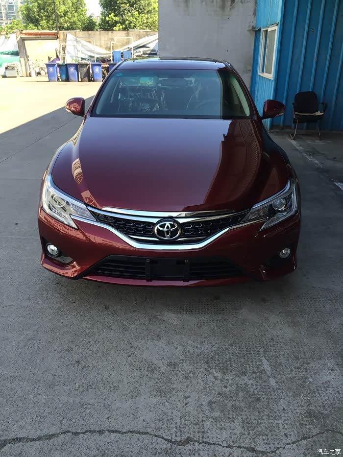 买红色锐志好看吗?