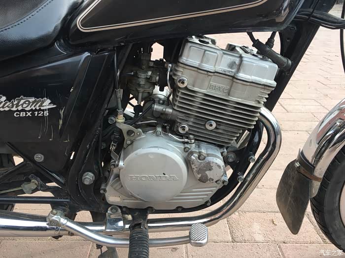 晒晒俺的收藏1994年本田cbx125太子