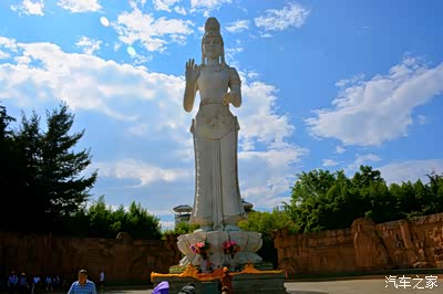 洱海南诏风情岛面佛像