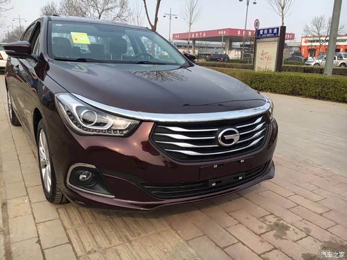 传祺ga6这款车颜色是不是吉利帝豪的云母红