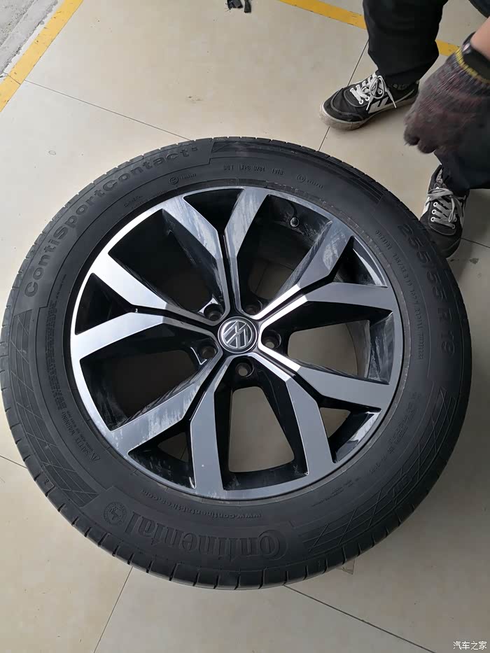 八万公里途昂换国产轮胎-东风快递