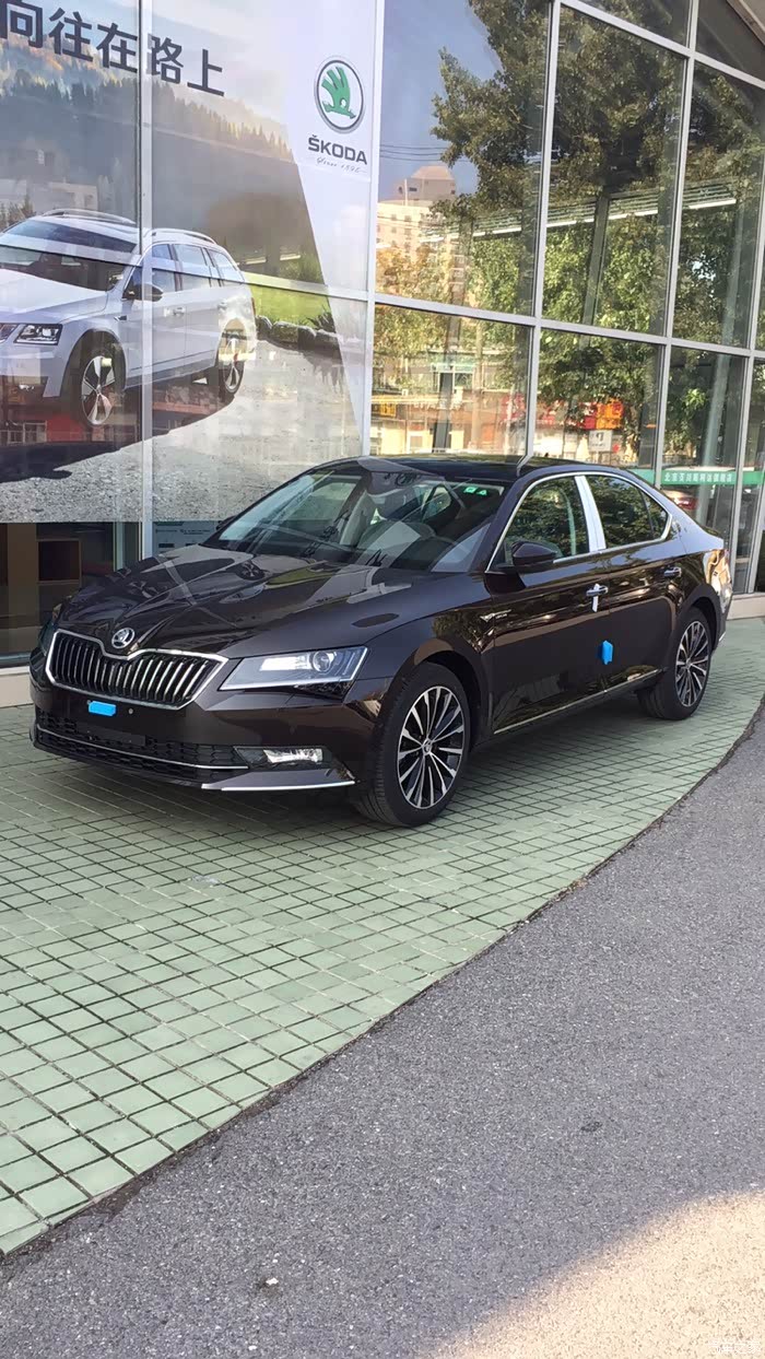 速派有选琥珀棕的吗?