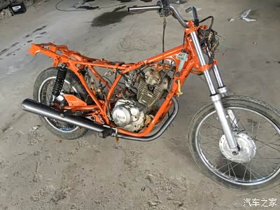 雅马哈劲虎150改装复古