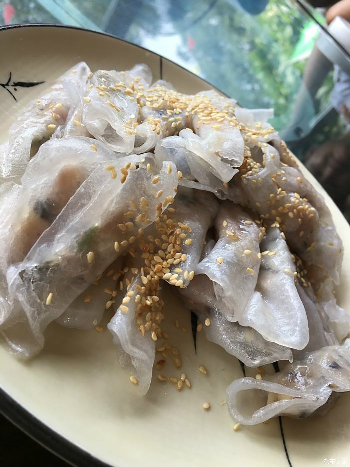这个必须说,不知鹤山这个是否特产,鱼皮角~晶莹的粉包裹着鱼和肉,鲜