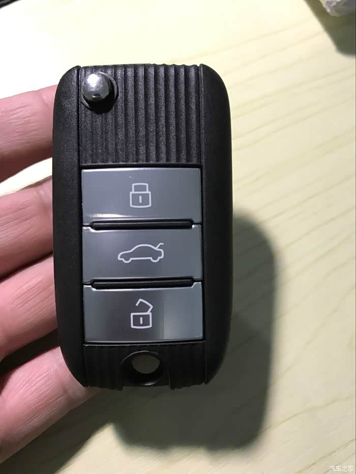 人生第一辆车——荣威rx5骚红版1.5t互联网版