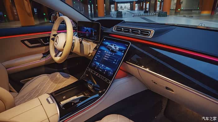 裸眼3d4d音响豪华不止是说说奔驰s