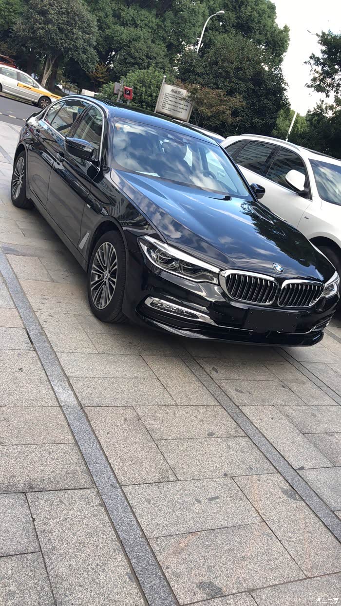 4152 | 回复: 17 宝马5系论坛 530li尊享 豪华套件提车啦!