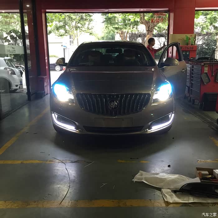 1.6t君威换piaa的大灯