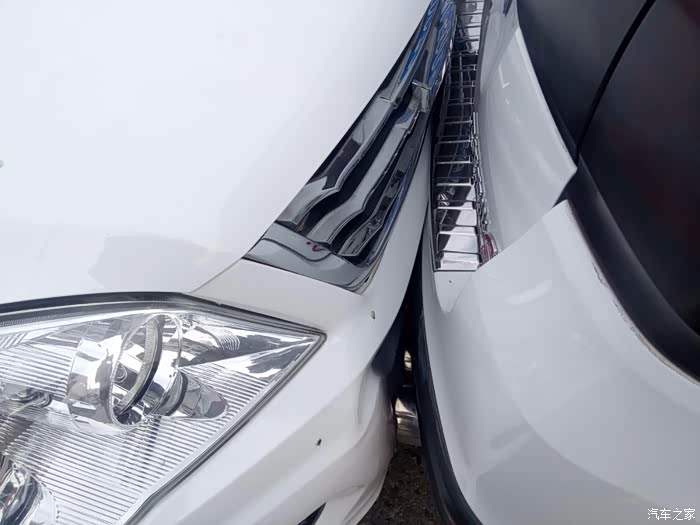 哈弗h6接好车队追尾.无语