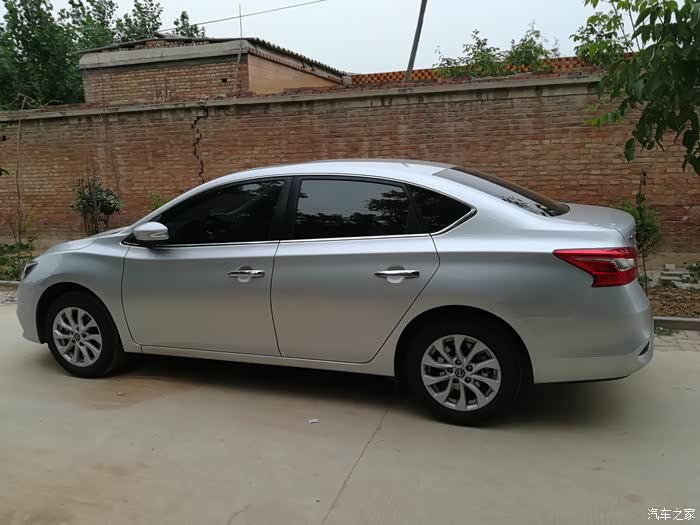 银色轩逸用车俩月