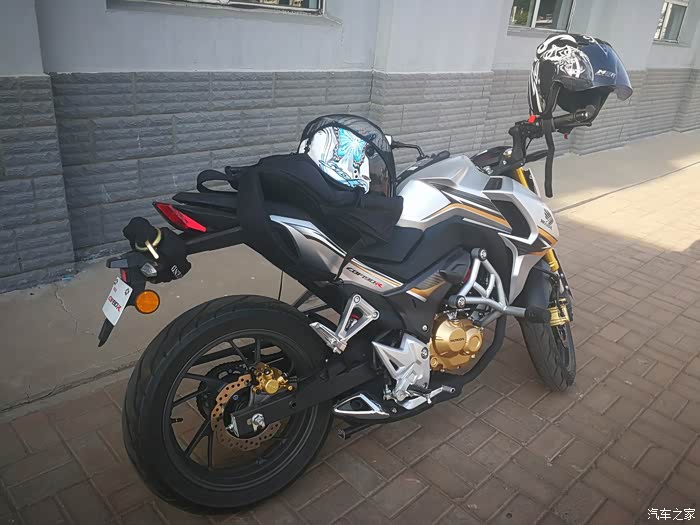 tnt150和春风nk150怎么选.新手代步