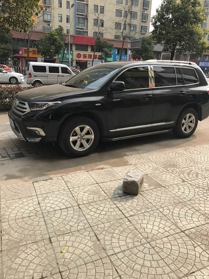 关于14款汉兰达玻璃颜色的问题