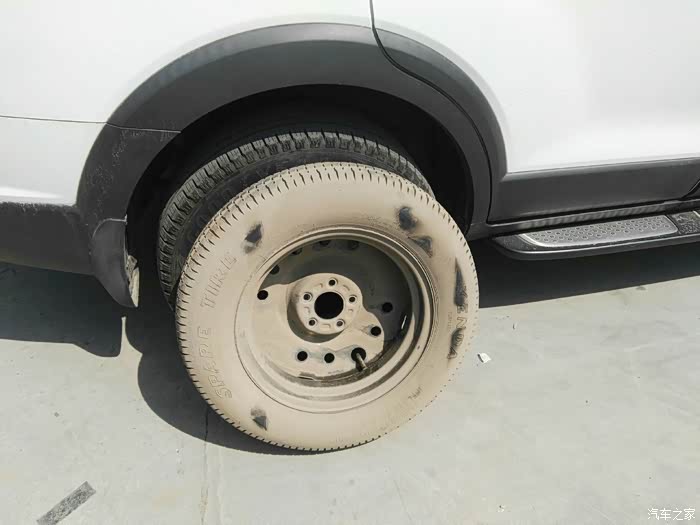 科帕奇2014七顶加装全尺寸备胎